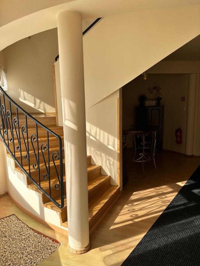 Cozy Garden Apartman Lägenhet Gyula Exteriör bild