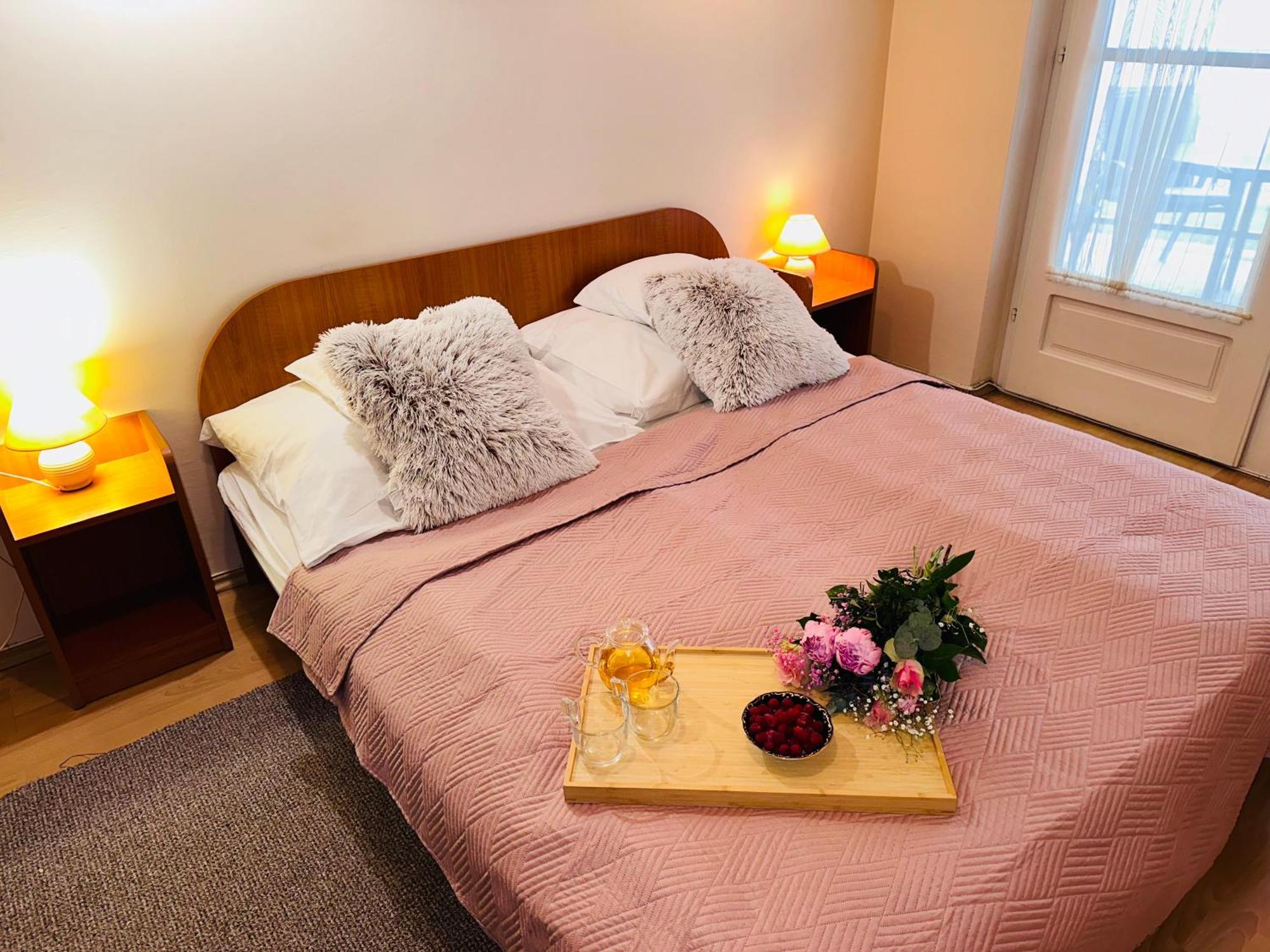 Cozy Garden Apartman Lägenhet Gyula Exteriör bild